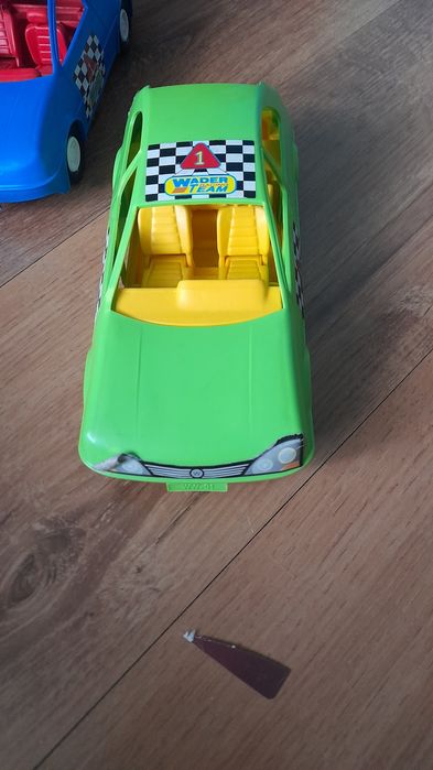 Ciężarówka z Autami