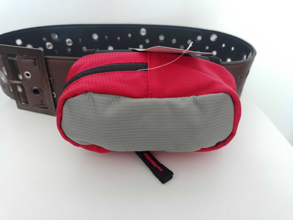 Etui saszetka nerka do paska na drobiazgi, klucze itp