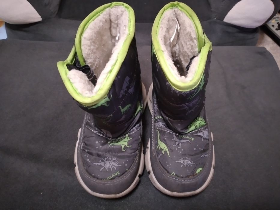 Віддам зимові 25р