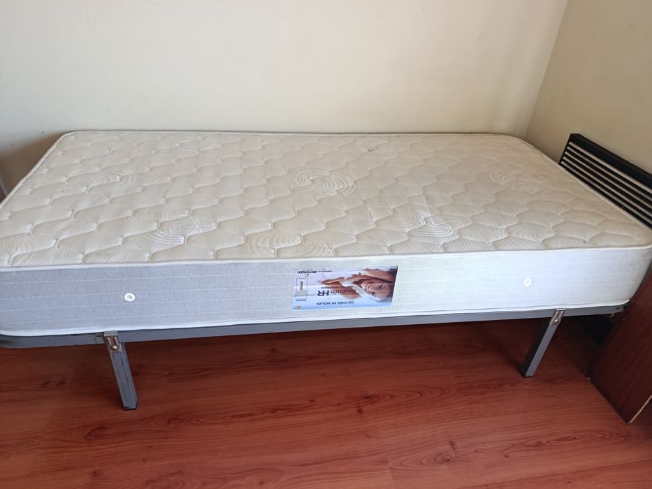 Cama de solteiro