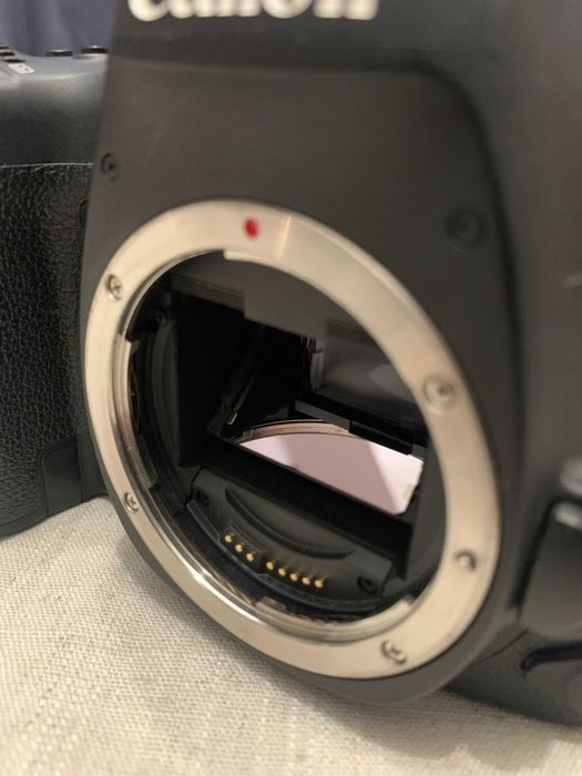 Canon 6D mk2 mark II- Bardzo dobry stan.