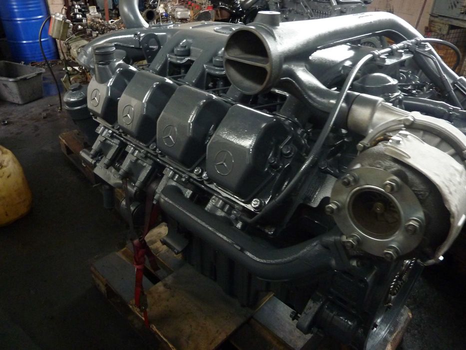 Silnik Mercedes OM 502 V8 Kombajn Clas Jaguar oraz inne wersje Claas