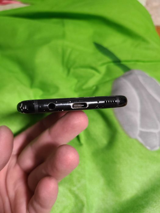 Samsung s8plus 4/64