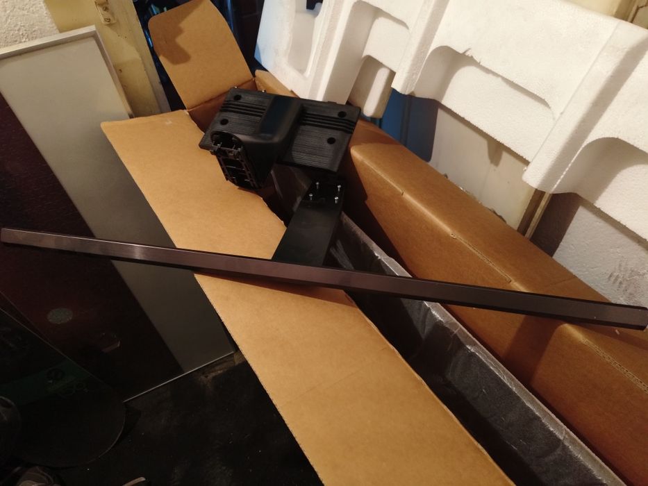 Samsung stopka pod tv