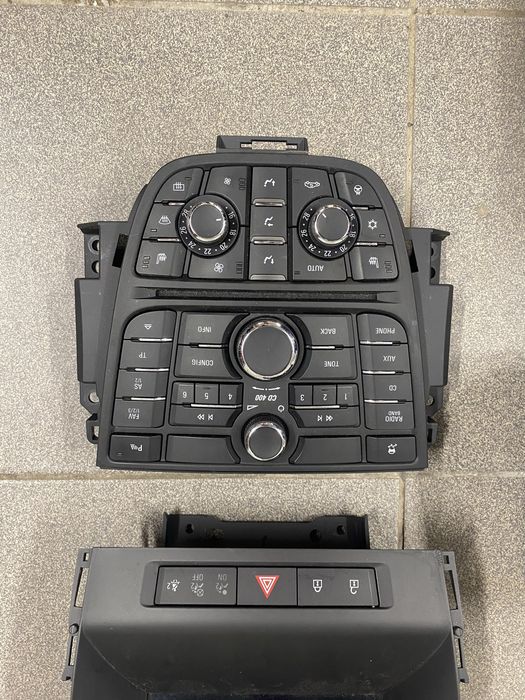 Panel sterowania radia radio Astra J Idealny