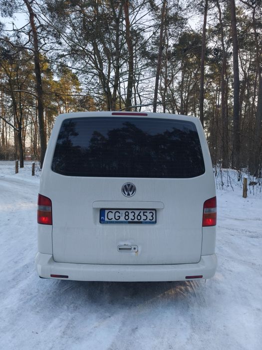 VW  T5 Transporter 9 osobowy