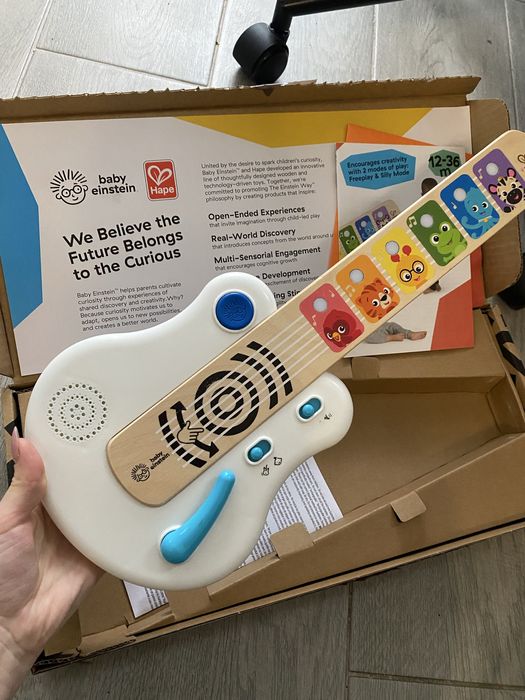 Музикальна іграшка гітара baby einstein