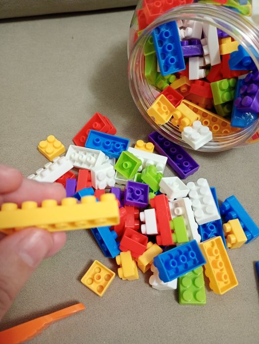 252 деталі Конструктор в боксі в яйці Блоковий конструктор із великими