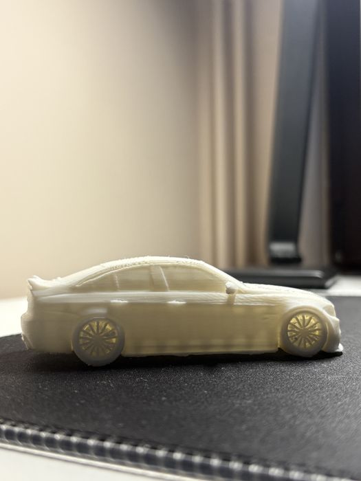 Bmw e90 figurka  white