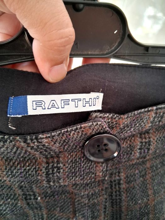 Saia Breskha,top H&M e short Rafthi.
