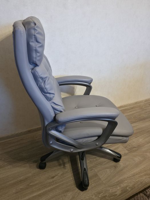 Fotel biurowy Szary - bardzo wygodny