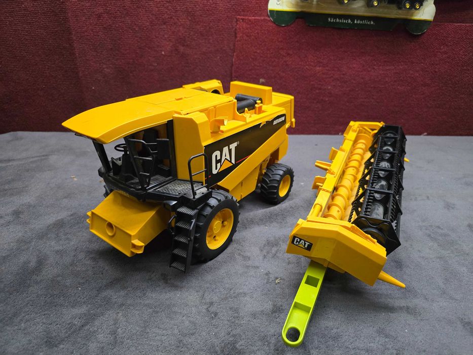 Bruder Kombajn CAT Lexion 480