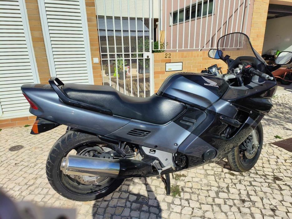 Honda CBR F  1000 estimada