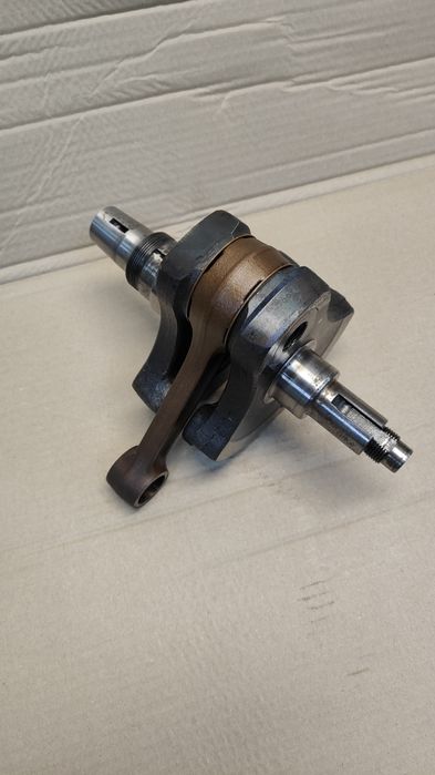 Suzuki DR 650 wał korbowy