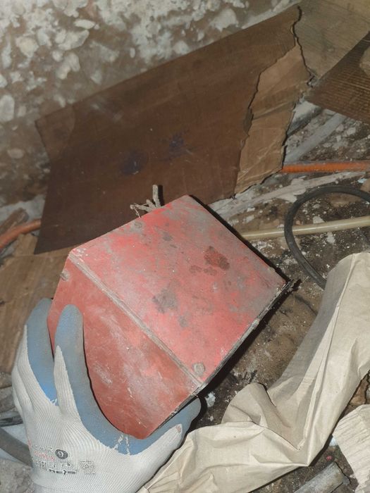 Stary Zasilacz / Transformator Warsztatowy (Czerwona Skrzynka)