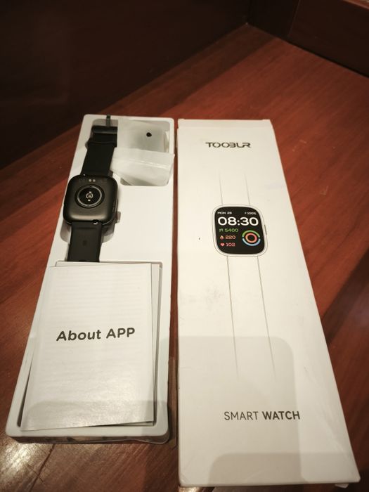Smartwatch preto