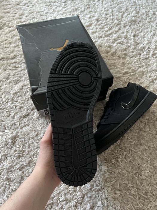 Кросівки Nike Jordan 1 Low Triple Black - 553558-056