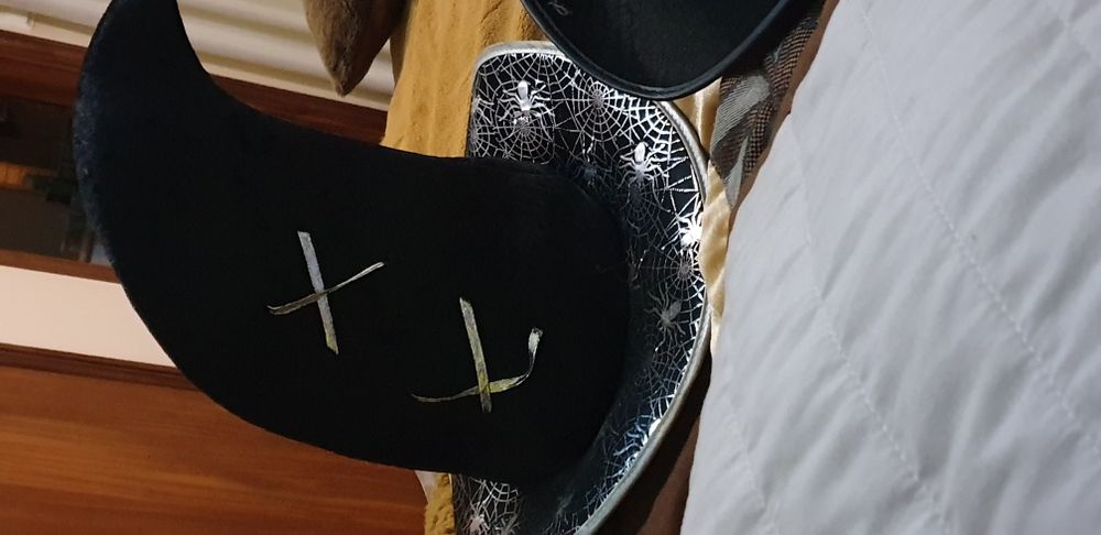 Chapéu zorro ou bruxinha