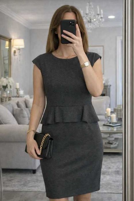 sukienka ołówkowa z falbaną