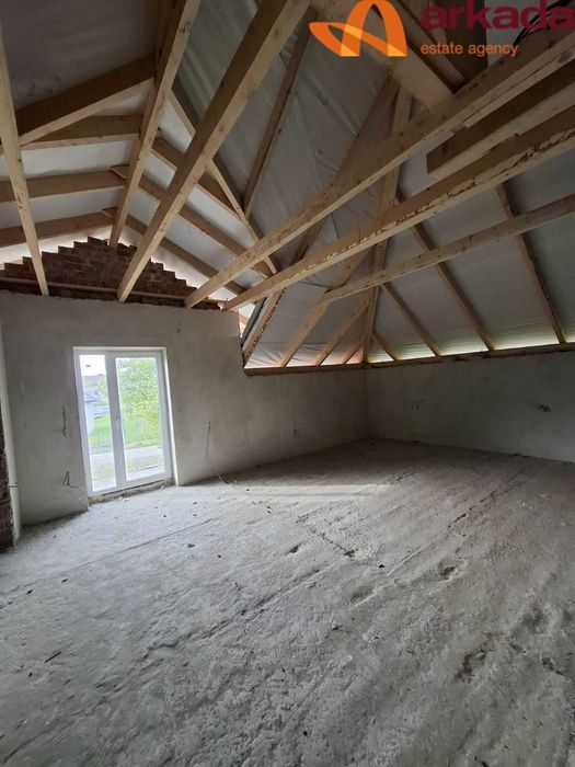 Продається будинок в котеджному містечку. До центру 15 хвилин.