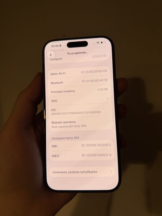 iPhone 15 Pro 100% Baterii
