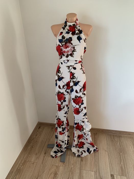 Kombinezon w kwiaty rozmiar 42 prettylittlething