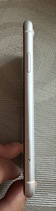 Продам Iphone XR 64 Gb