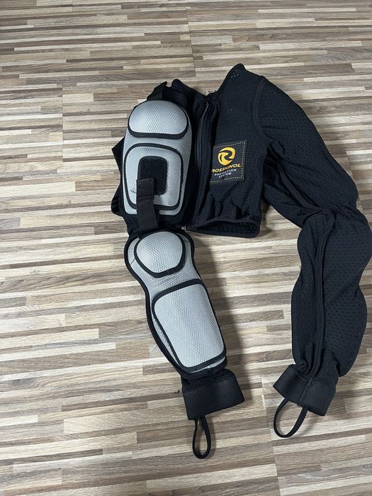 Ochraniacz zbroja Rossignol na narty roz. S