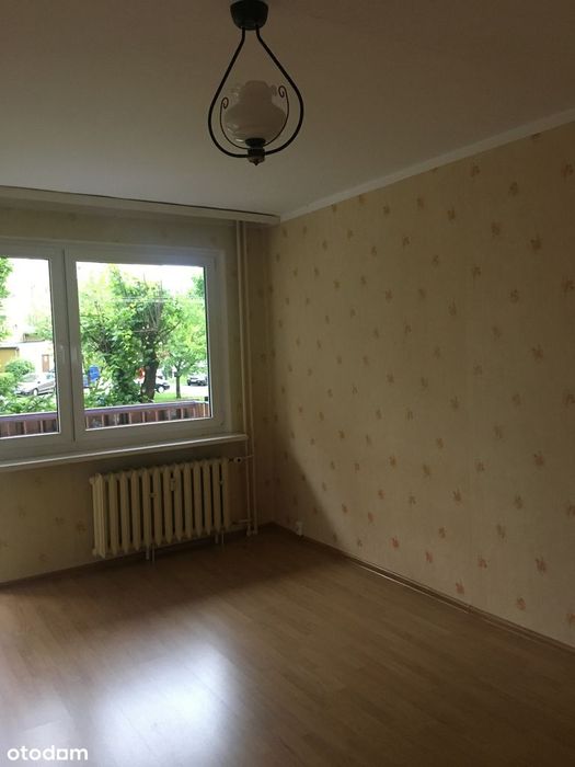 Osiedle Karpackie-Dwa pokoje+kuchnia+łazienka-Do remontu/Wyposażenia