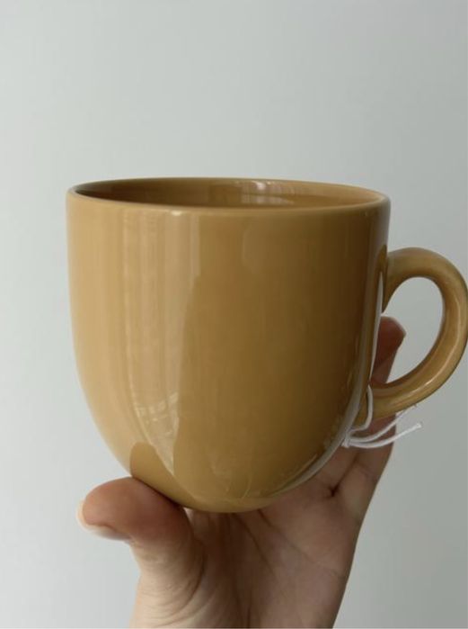 Набір чашок дуже гарного кольору