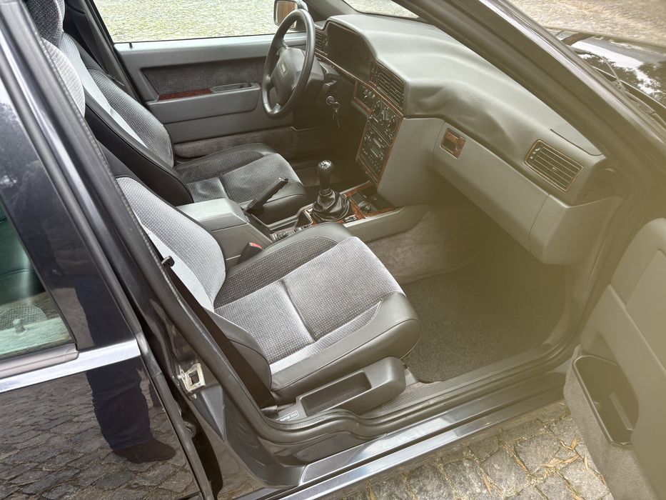 Volvo 850 GLT 2.0 20V, cinco cilindros com 219cv