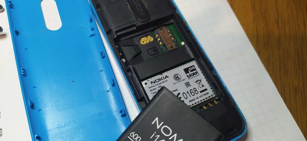 Телефон кнопочный Нокиа Nokia 105 звонилка 1 сим с фонариком, зарядкой