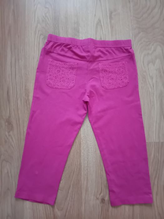 Krótkie legginsy roz.152