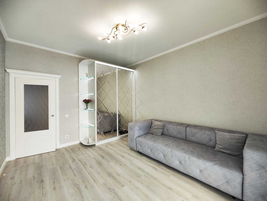 Продам 4-х кімн. квартиру 150 м2  ЖК Автограф  Жмаченка 28  з ремонтом