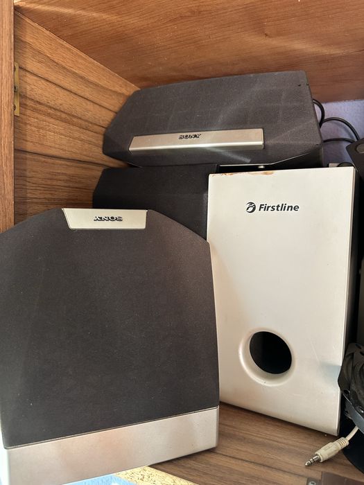 Vendo colunas de som