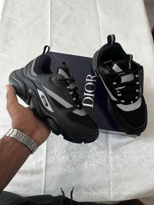 Dior B22