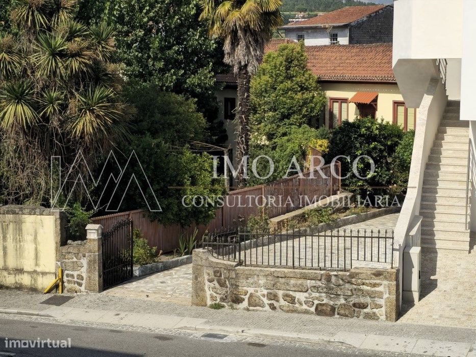 Moradia V5 no coração de Arco de Baúlhe