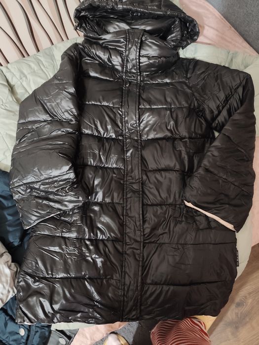 Куртки Zara 140,152 розмір