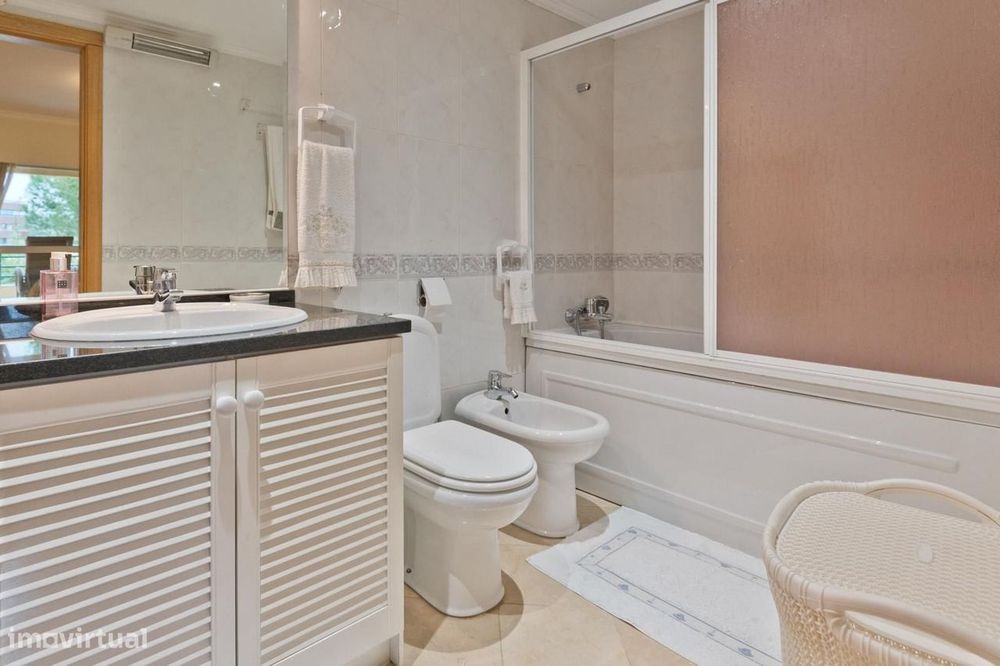 Apartamento T2 com jardim, Cascais