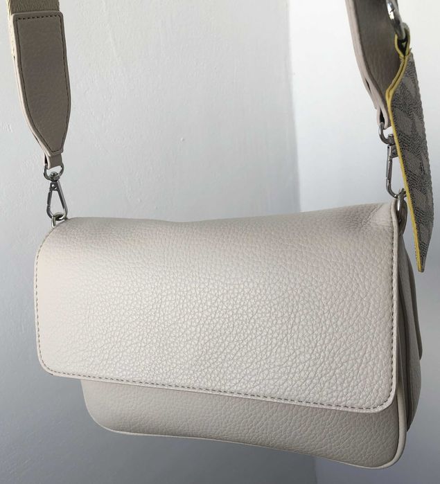 Mala Parfois off-white