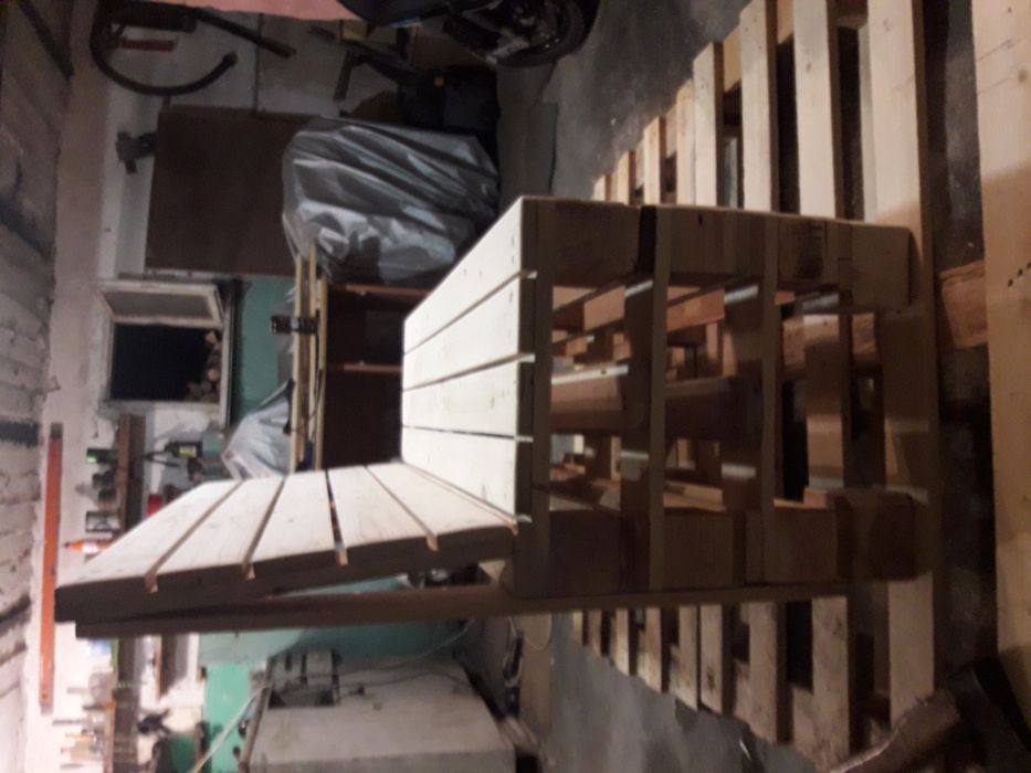 ławka z palet na ogrod