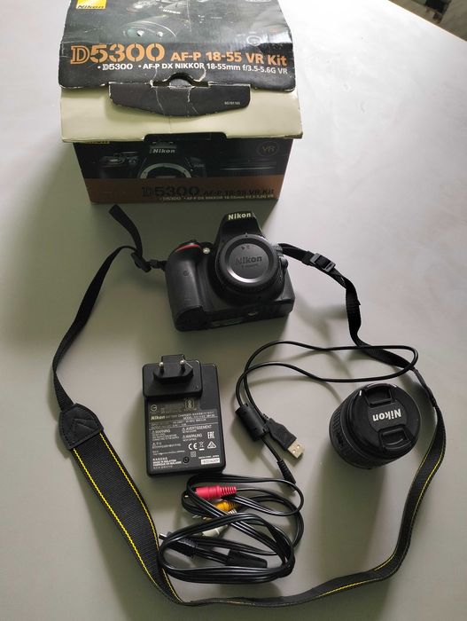 Дзеркальна фотокамера Nikon d5300 фотоапарат. пробег 3551