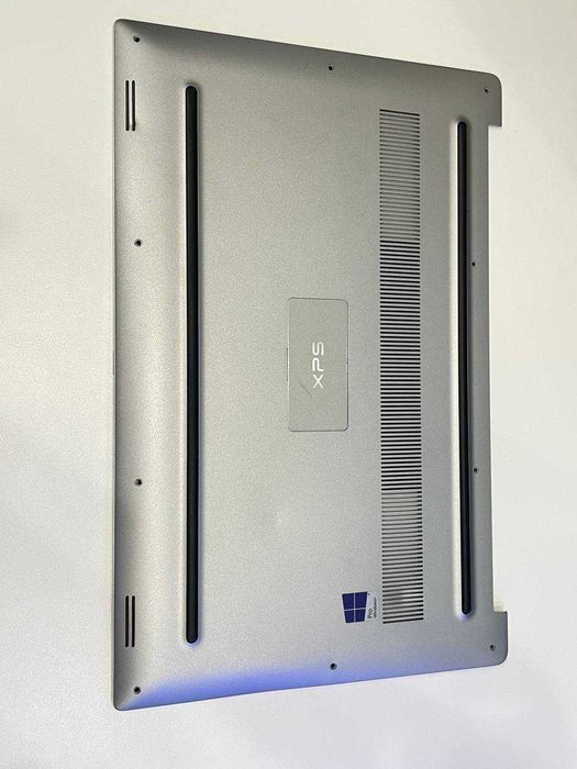 Dell XPS 9560  Intel Core i7 7700 GTX 1050 запчасти  4k 3840 x 2160