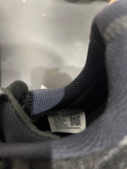Кросівки Nike ACG Mountain Fly 2 Low "Triple Black" — EUR 41 (26 см), Нові