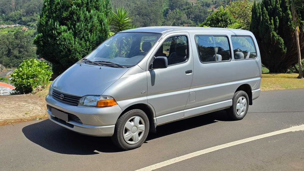 Toyota Hiace D-4D  |  9 lugares  |  Ilha da Madeira