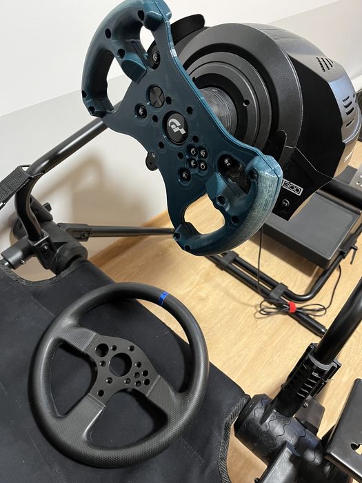 Штурвал Руль Кермо під Thrustmaster T300 дуже легкий