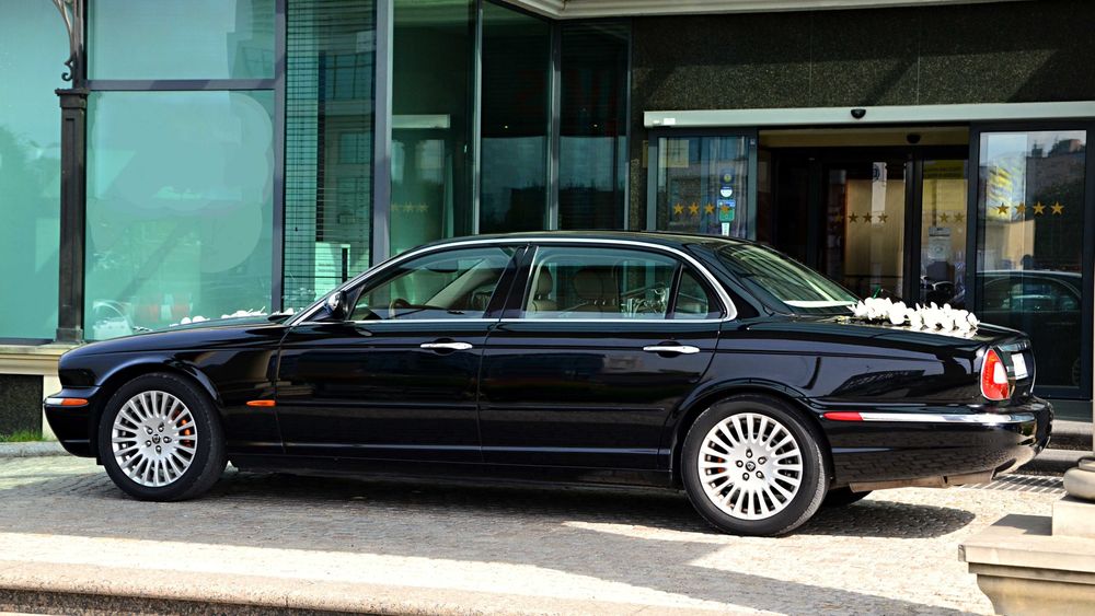 do ślubu najbardziej prestiżowy JAGUAR XJ 4,2 V8 PREMIUM LONG Kielce limuzyna auto samochód ślubny