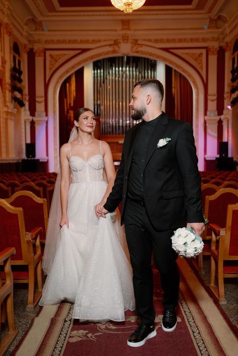 Весільна сукня довга