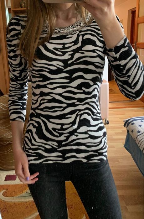 Bluzka w zebrę biało-czarną