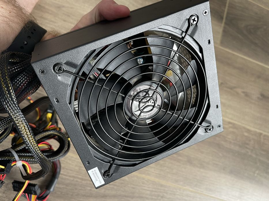 Блок живлення Zalman ZM700-LX